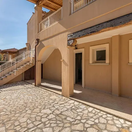 Casa Dani Feriehus *